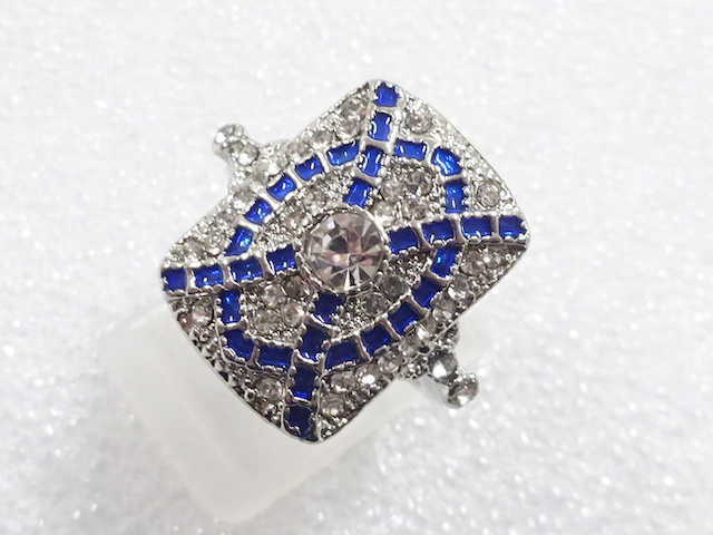 JAPANESE KIMONO / ANTIQUE CRYSTAL RING (SIZE 11)